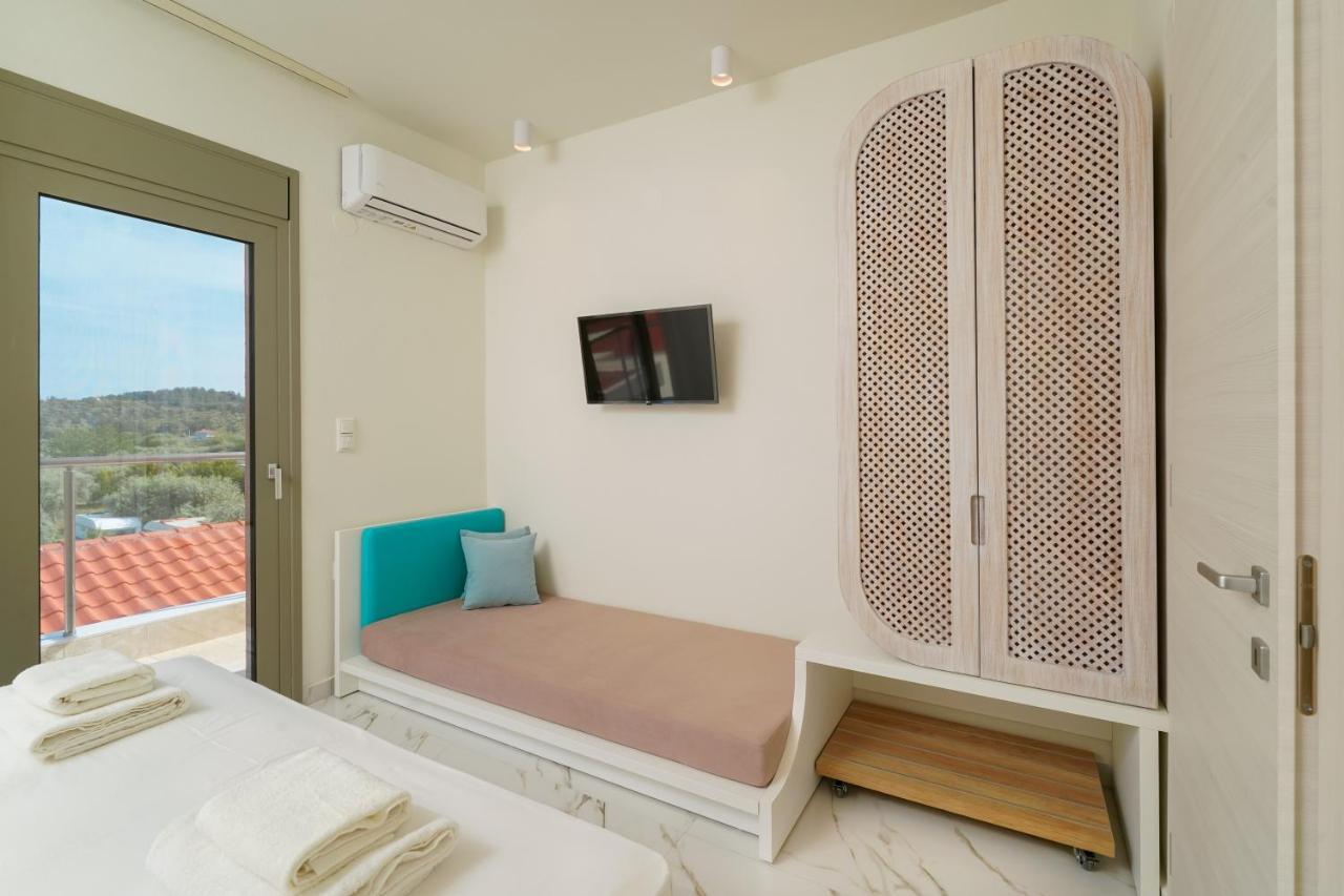 Athina Palace Luxurious Appartments Potos Exterior foto